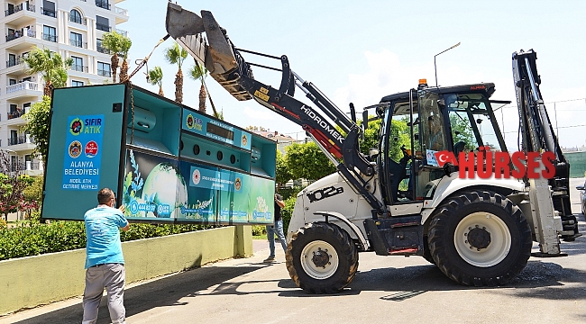 Alanya'da mobil atık getirme merkezlerinin kurulumu devam ediyor