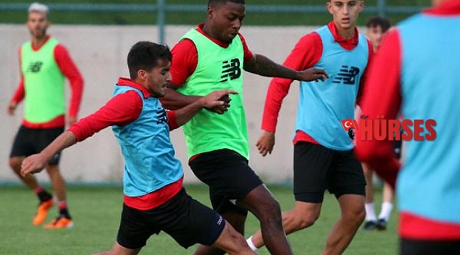 Antalyaspor gençlik ateşini yaktı