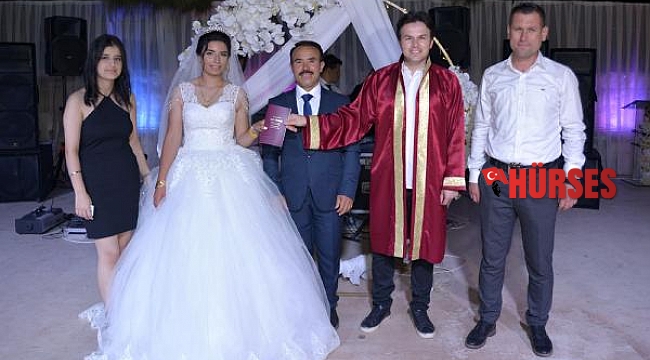 Demre'nin tek bekar muhtarı evlendi