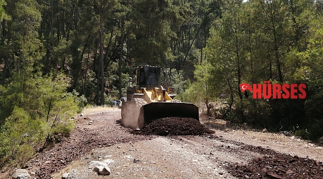 Kemer'de yayla yollarına bakım çalışması