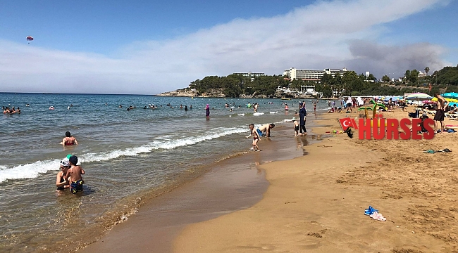 Manavgat'taki yangın Alanya sahillerinden görülüyor