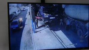 Otomobilin camından kurşun yağdırdı