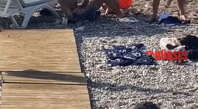 Oynadığı tabanca ateş alan maganda herkesi korkuttu