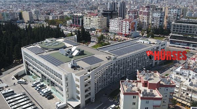 Büyükşehir Belediyesi çatısında elektrik üretimi başladı