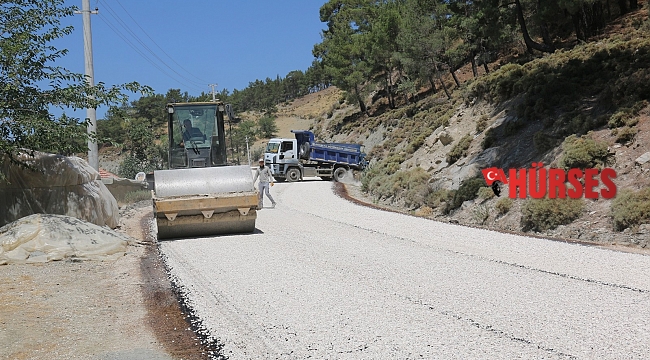 Büyükşehirden Kaş'ın Sütleğen grup yoluna asfalt