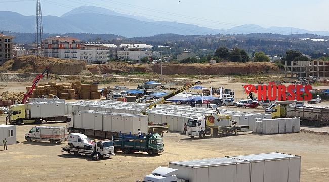 Evleri yananlara AFAD'dan konteyner ev