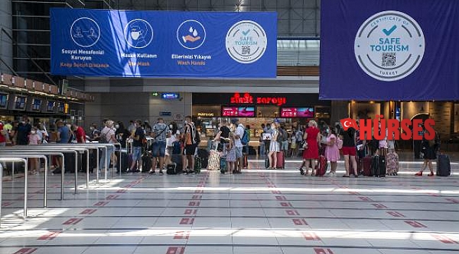 Havalimanında pandemiye karşı sağlık ve güvenlik ekibi kuruldu