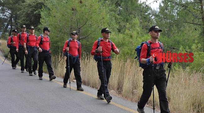 Kemer&#039;de kaybolan iki kişinin akıbeti bilinmiyor