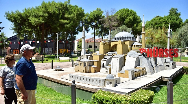 Kepez Açık Hava Müzesi&#039;ne yerli ve yabancı turistlerden ilgi