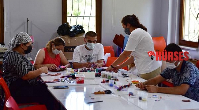 Kepez'de sevgi üreten atölye