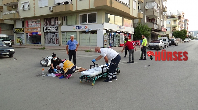 Kumluca'da otomobil motosiklete çarptı: 1 ağır yaralı