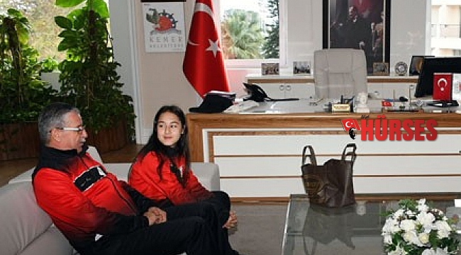 Milli karateci Kemer'e madalya ile döndü