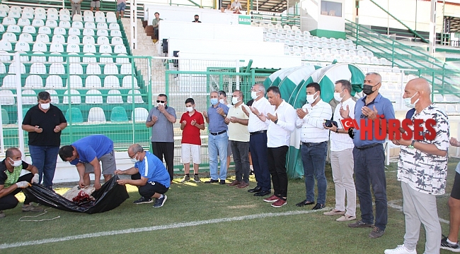 Serik Belediyespor'da yeni sezon açılışı  kurban kesilerek yapıldı