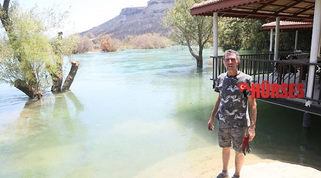 Yangından kaçarken nehirde boğuluyordum