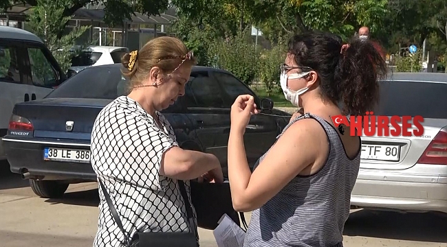 YÖKDİL'de gelenek değişmedi, adaylar koşarak salona geldi