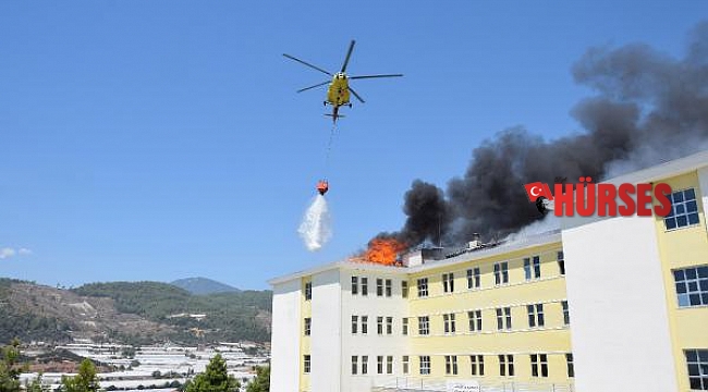 Yurt çatısındaki yangın, karadan ve havadan müdahaleyle söndürüldü