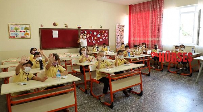 Alanya Belediyesi'nden okullara 12 bin dezenfeksiyon kiti