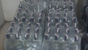 Antalya'da otelde 332 litre sahte içki ele geçirildi