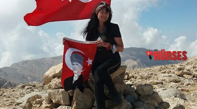 Atatürk ve şehitlere saygı için zirveye çıktılar