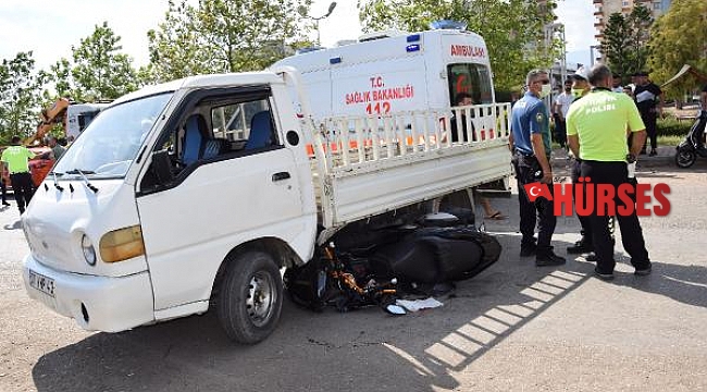 Çırak denemek için aldığı kamyonetle kaza yaptı