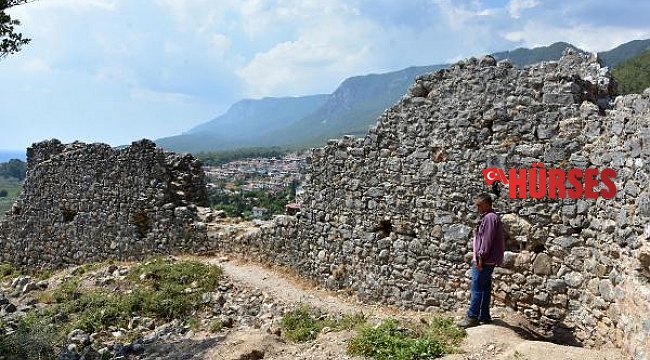 Doğu Roma'dan kalma kaledeki buluntular ilgi görüyor