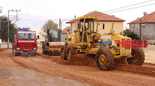 Elmalı Bayındır Mahallesi yolu yenileniyor