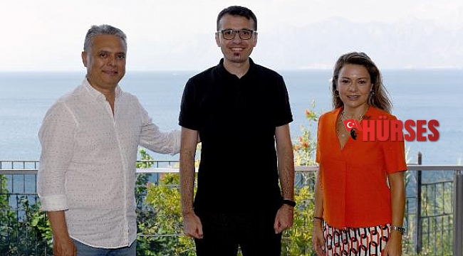 Gallenkuş'un dijital kolaj fotoğraf sergisi Antalya'da