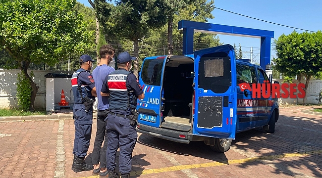 Jandarma cinayet zanlısını saklandığı bağ evinde yakaladı