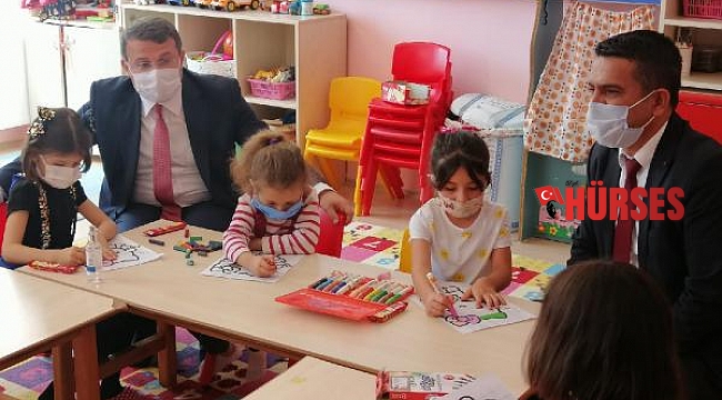 Kaymakam Çimşit, okul ziyaretinde