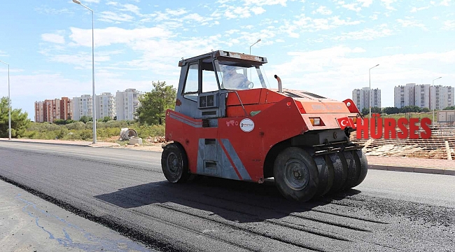 Kepez'de 13 bin 300 metrekare alanda asfalt çalışması