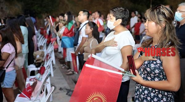 Kırgızistan'ın 30. bağımsızlık yıl dönümü kutlandı