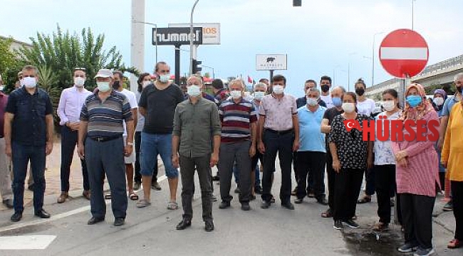 Mahalleye giriş yapamayan Yenigöl sakinleri isyan etti