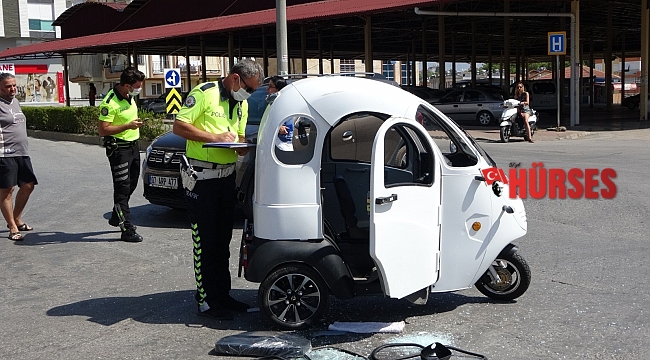 Otomobil, motorlu bisiklete çarptı: 1 yaralı