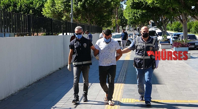 Park halindeki hurda minibüsü çekiciye yükleyip Konya'ya götürdüler