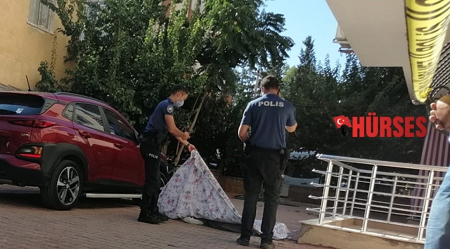Pencereden düşüp ölen yaşlı adam, yakınlarını yasa boğdu