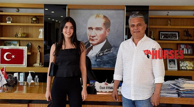 Piyanonun sihirli elleri Muratpaşa'da