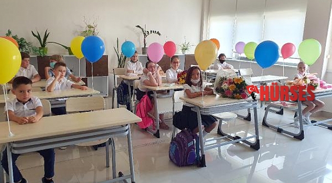 Rusya ile birlikte Antalya'da da ilk ders zili çaldı