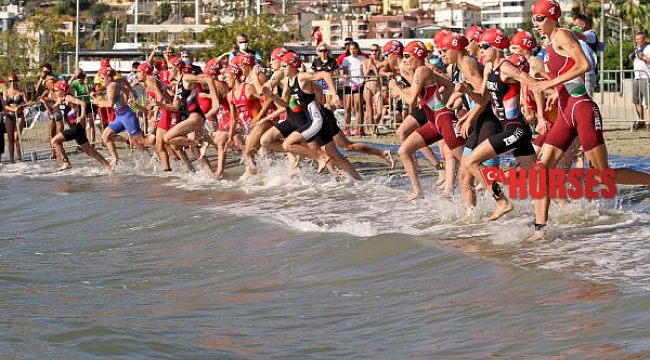 30'uncu Alanya Triatlonu'nda Yıldızlar Festivali finali yapıldı
