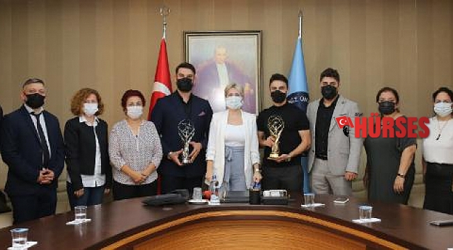 Akdeniz İletişim ödüle doymuyor