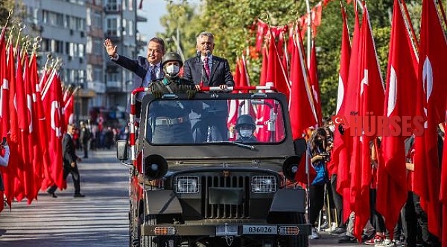 Antalya'da renkli 29 Ekim kutlaması