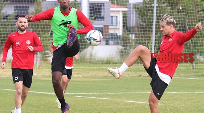 Antalyaspor'da kupa mesaisi başladı