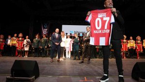 Haluk Levent, Antalyaspor için sahneye çıkacak