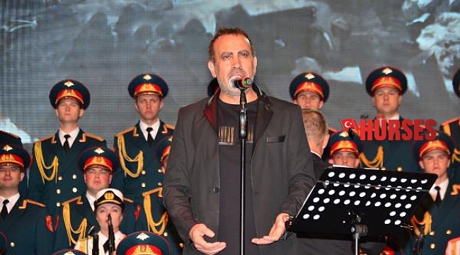 Haluk Levent, Rus Kızılordu Korosu ile Manavgat'ta konser verdi
