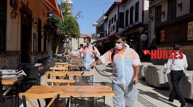 Kaleiçi, festival öncesi dezenfekte edildi