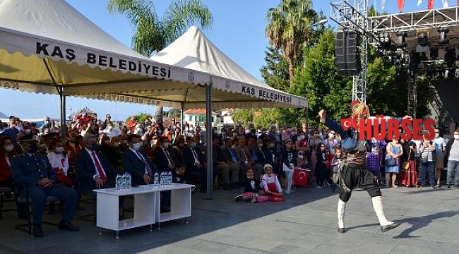 Kaş'ta Cumhuriyet coşkusu