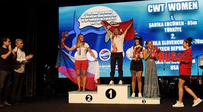 Serbest dalışta ilk günün şampiyonları madalyalarını aldı
