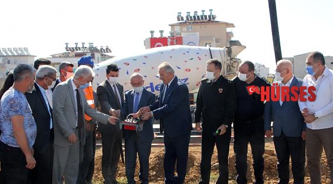 Serik'te Akçaalan Kapalı Pazar Yeri temeli atıldı