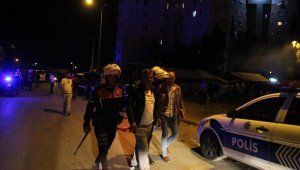 Sokak düğününde ateş açan 2 kişi aranıyor