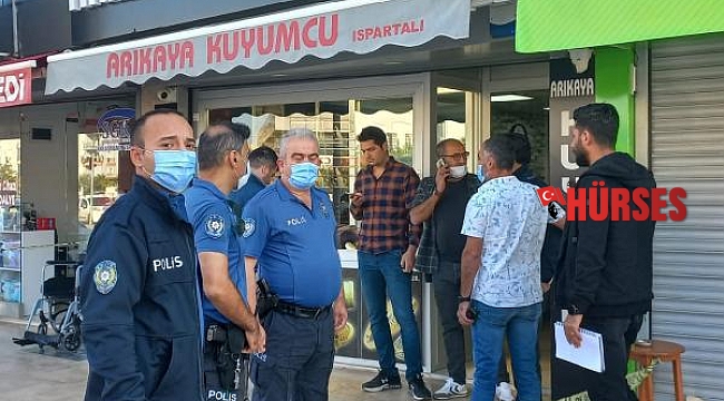 Soyguncu, kuyumcu çalışanını öldürüp 2 kilo altını alarak kaçtı
