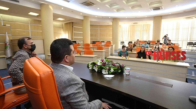 Tütüncü, Erasmus Projesinin öğretmen ve öğrencilerini ağırladı